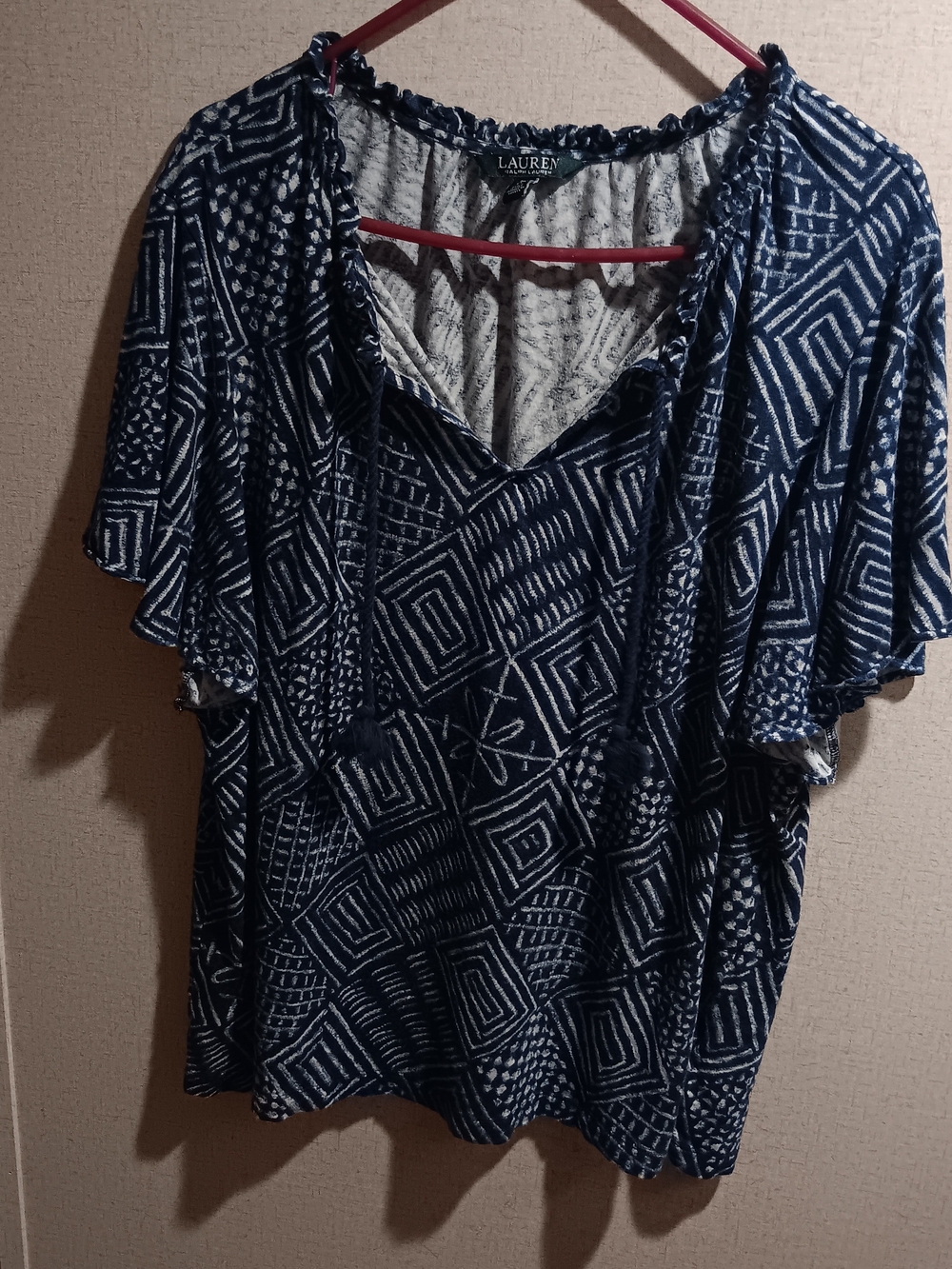 Lauren Ralph Lauren 🦄 Navy & White Geometric Flutter Sleeve Top